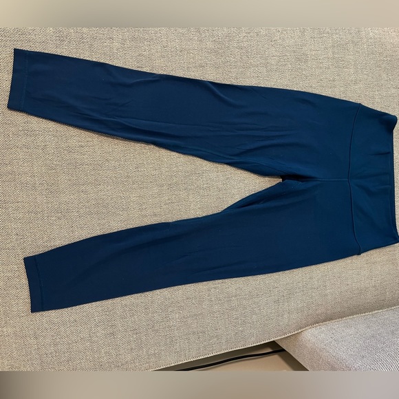 Lulu lemon Align leggings - Picture 7 of 8